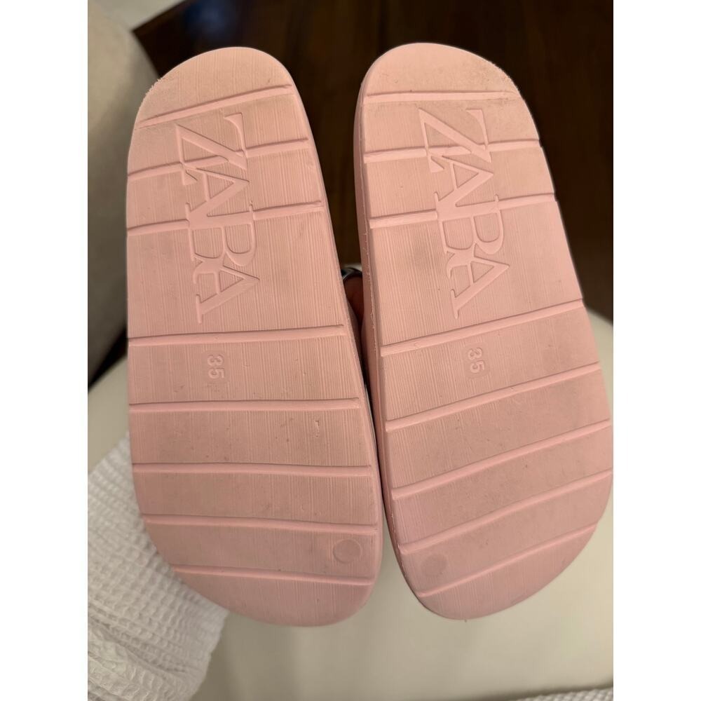 Zara Pool slides - Picture 2 of 4